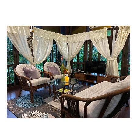 Villa Sri Kampung Куах Экстерьер фото